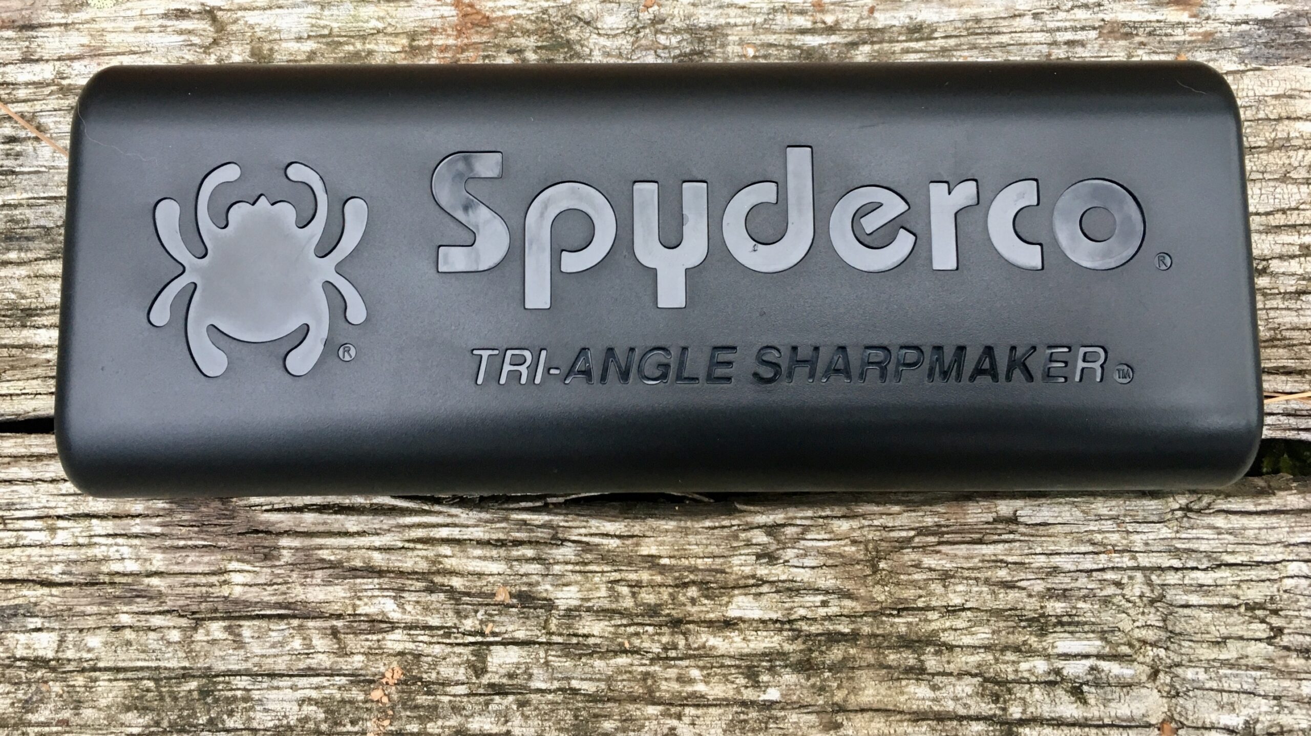 The Spyderco Sharpmaker - Swift, Silent
