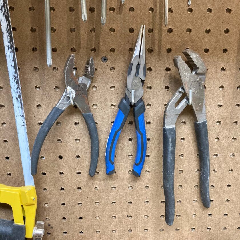 Single-handed tools: What tools are available for individuals who only have  the use of one hand?