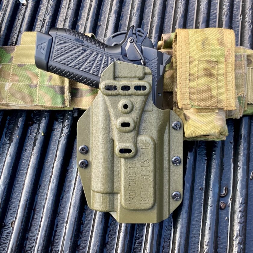 Holsters for battle clearance belts